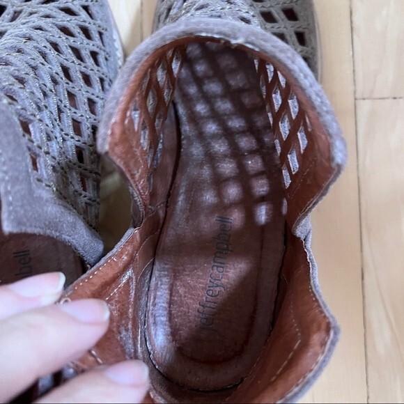 Jeffrey Campbell Taggart Ankle Booties in Taupe 6.5 - Picture 8 of 14